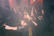 II2000_Crowd2.jpg (43777 Byte)